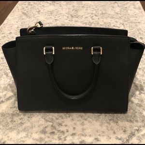 Michael Kors Selma Bag